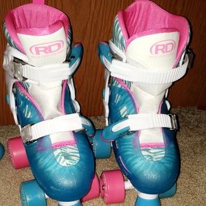 Little girls roller skates/blades
